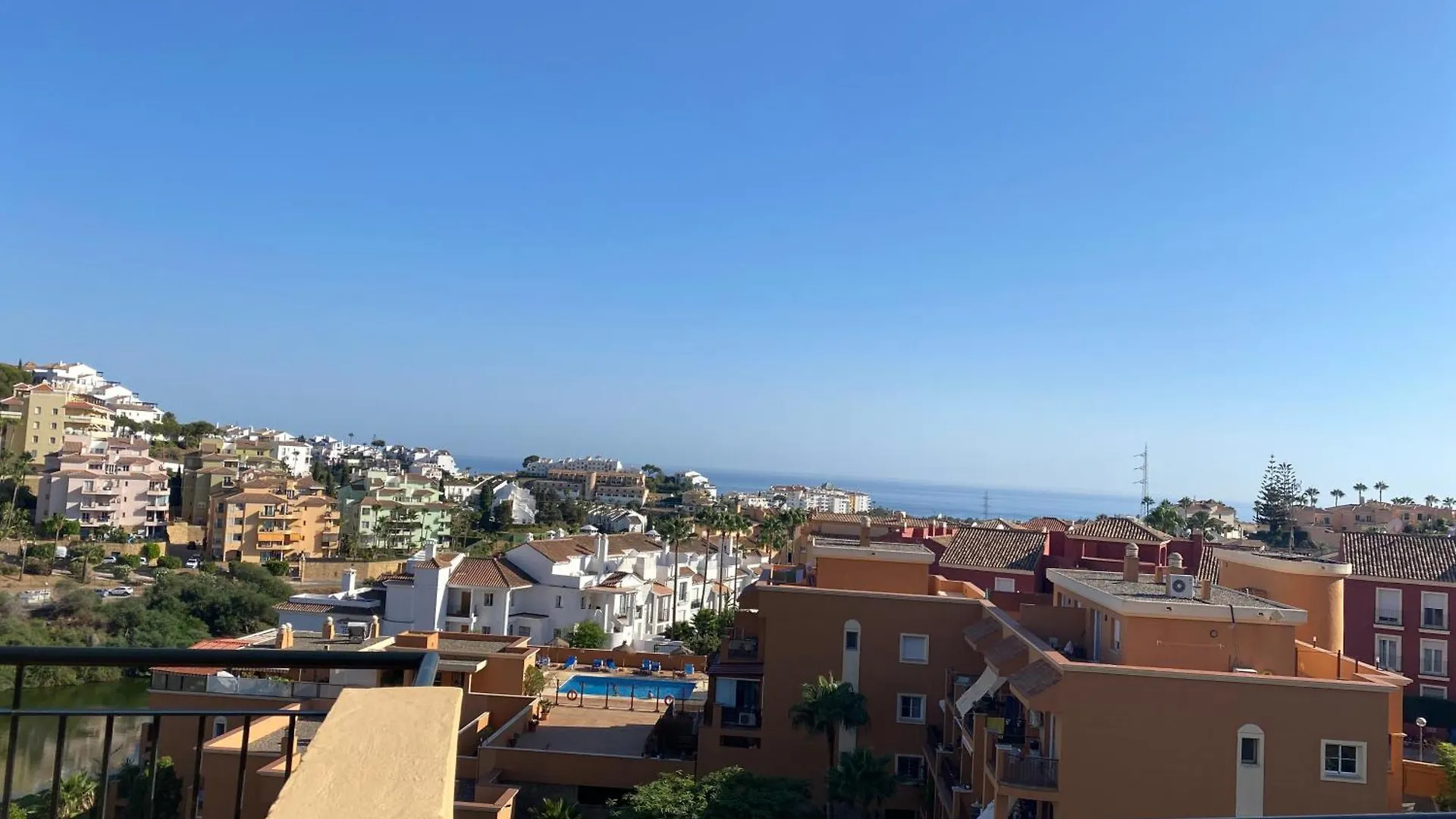 Duplex Con Piscina, Parking Y Golf Apartment Sitio de Calahonda