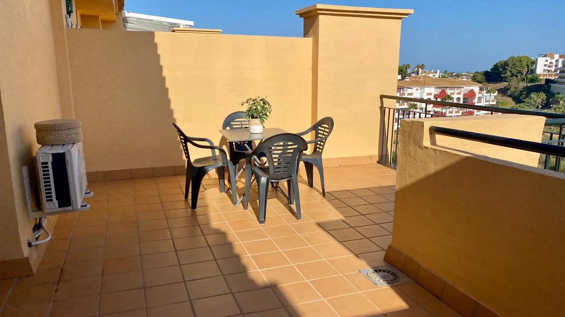 Duplex Con Piscina, Parking Y Golf Apartment Sitio de Calahonda Spain