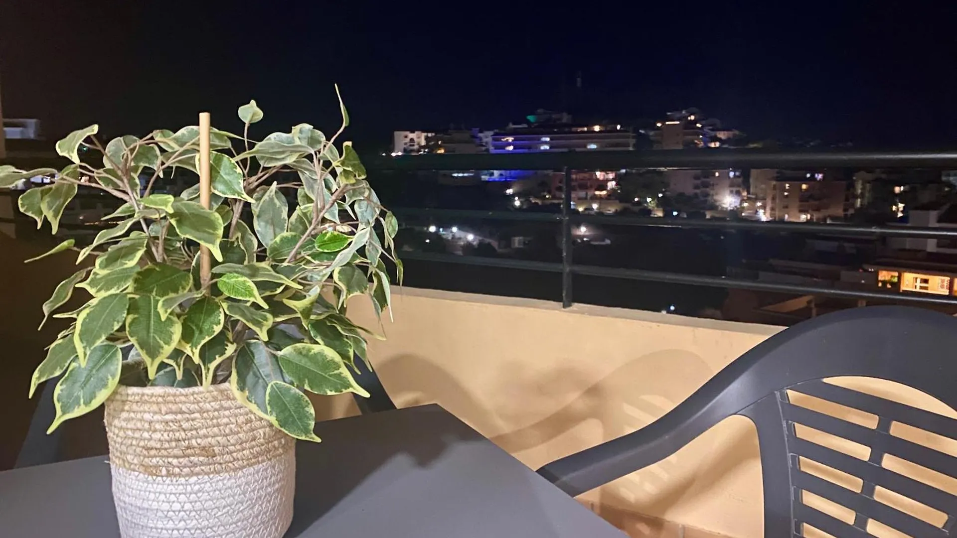 Duplex Con Piscina, Parking Y Golf Apartment Sitio de Calahonda 0*,