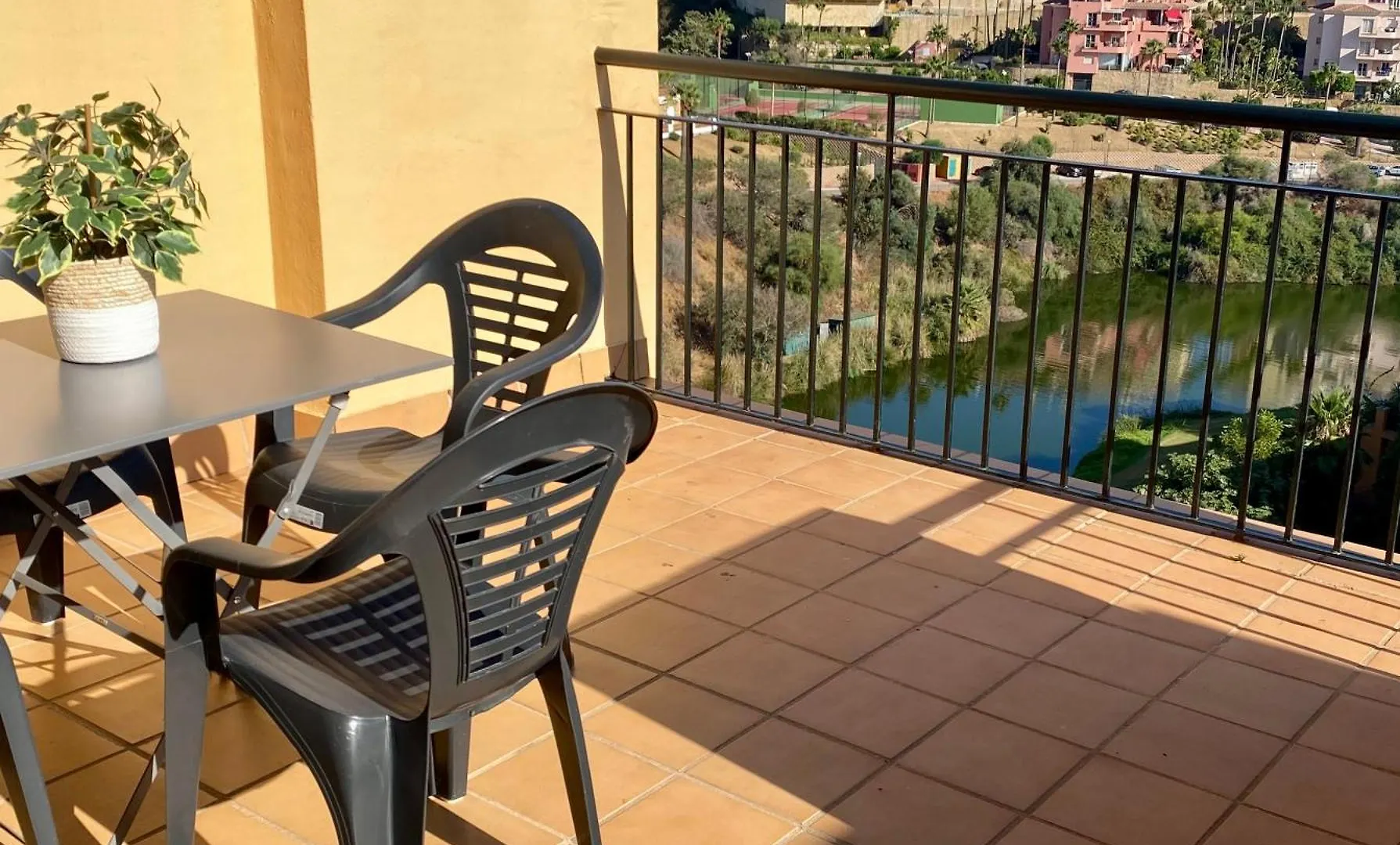 Duplex Con Piscina, Parking Y Golf Apartment Sitio de Calahonda